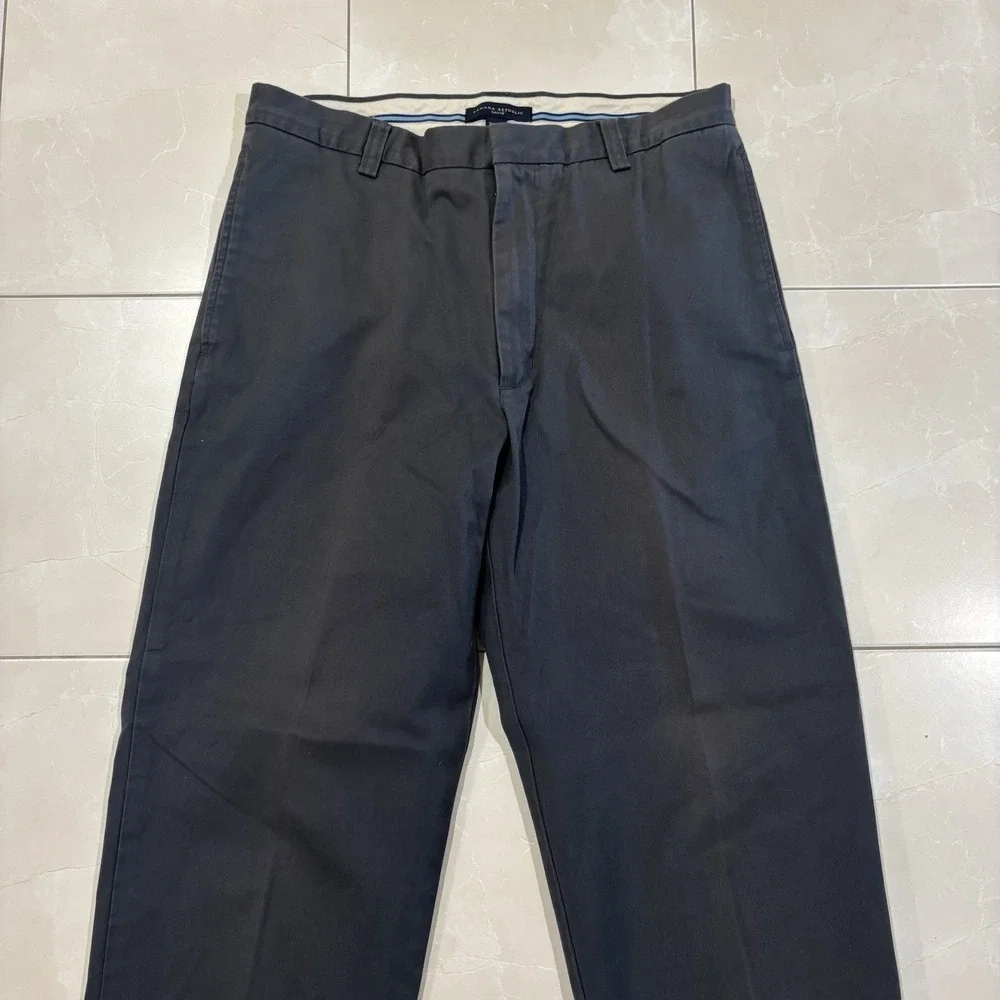 Banana Republic Men's Gavin Chino Pants Gray 33x30 Cotton Pleated Trousers Dress
